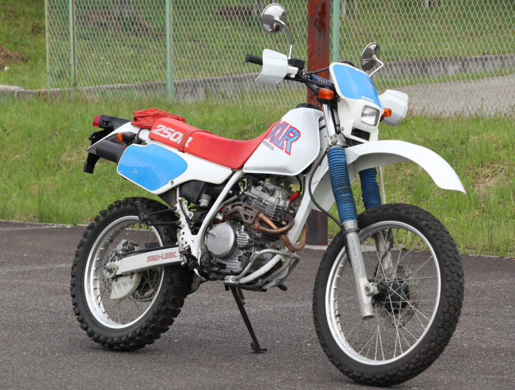 XLR250R