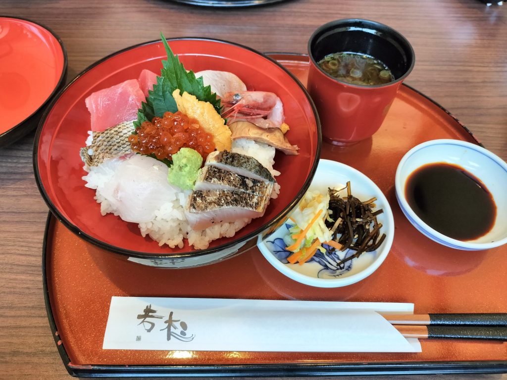 海鮮丼ぶり